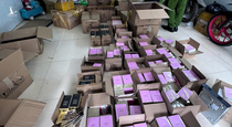 Phá đường dây nước hoa giả quy mô lớn tại TP.HCM: Hơn 10.000 chai Chanel, Dior bị thu giữ