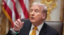 Tổng Thống Donald Trump dọa kiện BBC, đòi một tỷ USD bồi thường