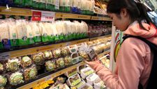 Hàng Việt bị ‘hất’ khỏi siêu thị ngoại
