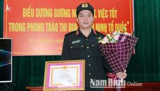 Biểu dương cảnh sát cứu bé trai bị sốt co giật ở Nam Định