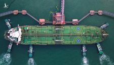 Hàng loạt tàu dầu Trung Quốc “biến mất” ngay trên biển: Hé lộ cái bắt tay đầy nguy hiểm giữa 2 đối thủ lớn của Mỹ?