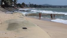 Vì sao bãi biển Phan Thiết trở nên ‘hung dữ’ ?