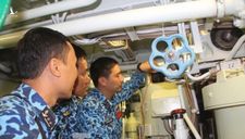 Chỉ huy tàu ngầm Việt Nam chia sẻ bí quyết chinh phục ‘Hố đen đại dương’