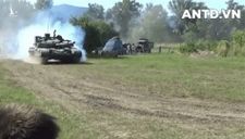 Bất ngờ với phiên bản xe tăng T-72 được trang bị tới 3 khẩu pháo