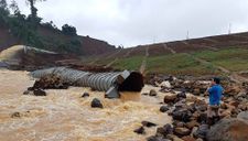Nước giảm gần 3m vẫn sẵn sàng phương án nổ mìn cứu Thủy điện Đắk Kar