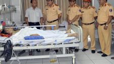 Khởi tố, bắt tạm giam kẻ đâm trọng thương trung úy CSGT ở Phú Thọ sau khi bị xử phạt