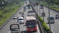 Cao tốc TP.HCM – Trung Lương lộn xộn như ‘đường làng’