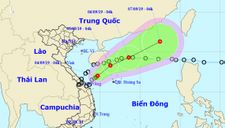 Áp thấp nhiệt đới hướng ra biển, Trung Bộ mưa lớn