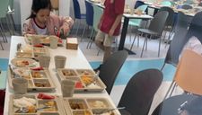 Nhiều học sinh trường Việt Úc đau bụng, nôn ói sau giờ cơm trưa