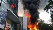 100 cảnh sát chữa cháy “căng mình” dập lửa tại siêu thị điện máy Hoàng Gia Hải Phòng