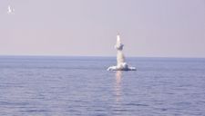 Mãn nhãn tàu ngầm Kilo phóng tên lửa Kalibr “xé toạc” bầu trời