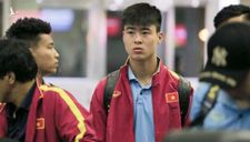 Tuyển thủ Việt Nam thẫn thờ, lộ “gương mặt đáng thương” vì phải ra sân bay đi Indonesia từ nửa đêm