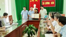 Chủ tịch tỉnh Thanh Hóa tặng bằng khen cụ bà xin thoát nghèo