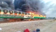 Nấu nướng trên xe lửa, 64 người bị thiêu sống