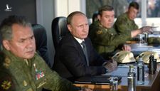 Putin bất ngờ sa thải 11 tướng lĩnh