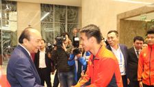 Thủ tướng nói lý do gặp mặt 2 đội tuyển bóng đá Việt Nam trước