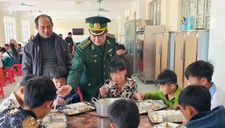 Chuyện xúc động những đứa con nuôi biên phòng ở Quảng Ninh