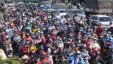 Hàng chục ngàn người đổ về miền Tây bằng xe máy