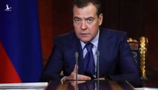 Thủ tướng Nga Dmitry Medvedev từ chức, giải tán chính phủ