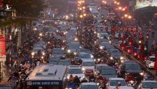 Hà Nội: Hàng nghìn phương tiện ‘chôn chân’ giữa mưa phùn chiều 26 Tết