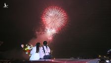 Hàng vạn người dân thủ đô ‘lội nước’ xem pháo hoa mừng xuân Canh Tý 2020