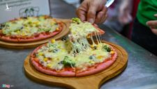 Món pizza thanh long độc lạ xuất hiện trong dịch bệnh corona