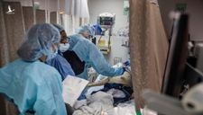 Bệnh viện ở New York bật chế độ thảm họa, bác sĩ thành bệnh nhân Covid-19