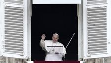Giáo hoàng lần đầu xuất hiện, thông báo hủy thêm sự kiện