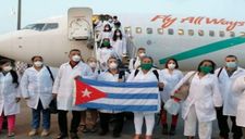 Đoàn bác sĩ Cuba đến giúp Italy chiến đấu với đại dịch Covid-19