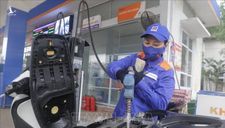 Petrolimex và PVOIL vẫn bảo đảm cung ứng đủ xăng dầu phục vụ khách hàng