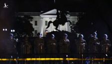 AP: Ông Trump ra lệnh cho không quân bay lơ lửng trên đầu người biểu tình ở Washington