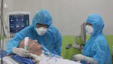 Phi công người Anh nhiễm Covid-19 tỉnh táo hoàn toàn