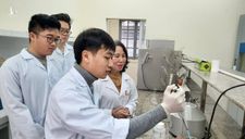 ‘Học phí ngành Y ở Việt Nam cao nhất nhưng lương bác sĩ khởi điểm lại thấp nhất’