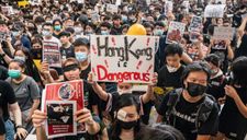 Ngoại trưởng Mỹ: “Trung Quốc đang cố phá nát Hong Kong!”