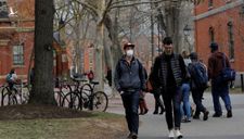 Mỹ bãi bỏ chính sách visa sinh viên của ông Trump