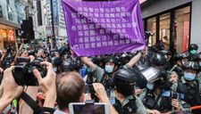Người Hong Kong biểu tình phản đối luật an ninh