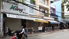 Phong tỏa, cách ly nhiều ngôi nhà trong đêm tại quận Tân Phú