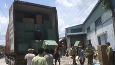Phá kho hàng lớn ở TP.HCM nghi nhập từ Trung Quốc, gồm cả khẩu trang