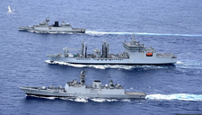 Ấn Độ điều tàu chiến, quyết đấu với Trung Quốc tại Biển Đông