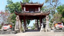 Vẻ đẹp độc lạ của ngôi đền cổ hàng trăm năm tuổi ở Nghệ An