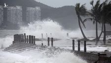 Cơn bão số 6 ‘xé toang’ khu vực bờ biển Trung Quốc