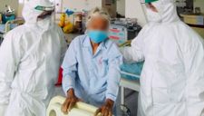 Bệnh nhân nhiễm COVID-19 lớn tuổi nhất Việt Nam đã khỏi bệnh, xuất viện