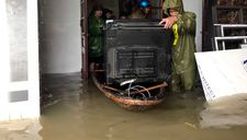 Công an Nghệ An tăng cường lực lượng giúp dân ứng phó mưa lũ lớn