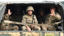 Armenia muốn ngừng bắn với Azerbaijan