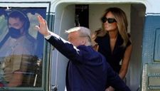 Bức ảnh làm rộ đồn đoán bà Melania Trump dùng "người đóng thế"