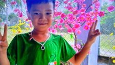 Lực lượng chức năng đội mưa tìm bé trai lạc trước giờ bão đổ bộ