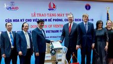 Mỹ tặng Việt Nam 100 máy thở, theo đề nghị của ông Trump