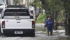 Philippines lao đao: Bão Molave mới qua, bão Goni sắp tới, lại còn thêm động đất