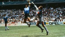 “Bàn tay của Chúa” là gì, vì sao cố huyền thoại Maradona gắn liền với cái tên này?