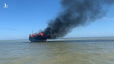 Tàu chở khách từ Cù Lao Chàm bốc cháy giữa biển, 19 người thoát nạn